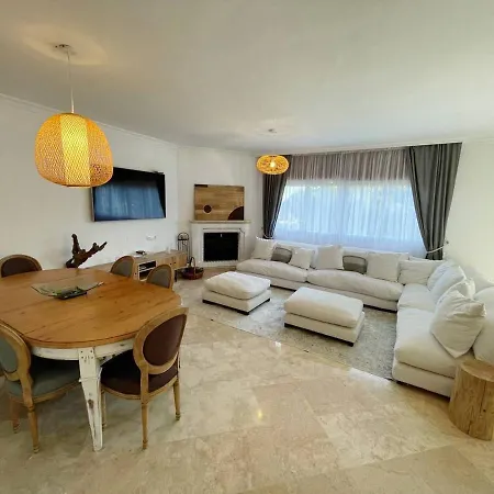 Mountain Oasis With Amazing Ocean Views アパート Ojén